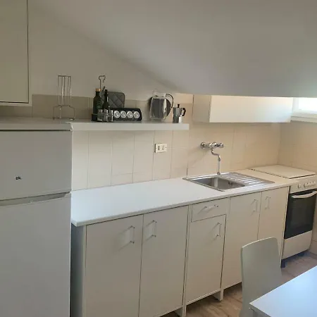 Canestrini Apartman Trento